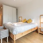 Modern & Bright Avenidas Novas By Homing